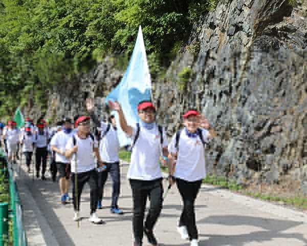 團建：團隊精神與群體、集體主義有何區別？